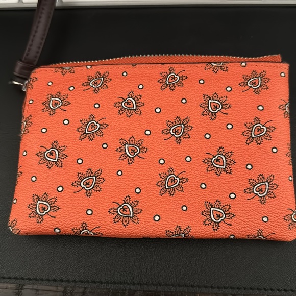 Coach wristlet - Picture 2 of 2